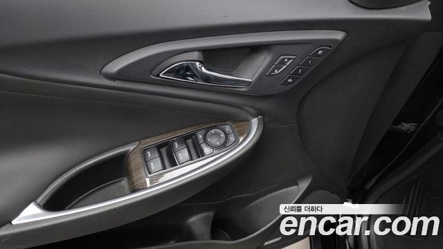 Chevrolet Malibu 1.3 Turbo Perfect Black Premier 2019 — фото 29