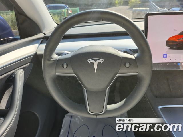 Tesla Model Y RWD 2024 — фото 15