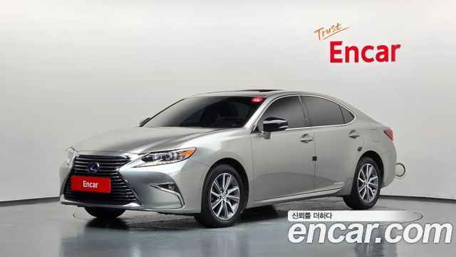 Lexus ES300h Supreme XV60