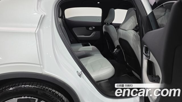Polestar 2 Standard Singlemotor 2025 — фото 15