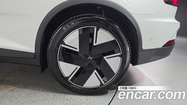 Polestar 2 Standard Singlemotor 2025 — фото 27