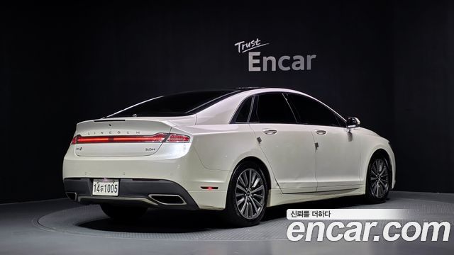 Lincoln MKZ Hybrid 2nd 2018 — фото 2