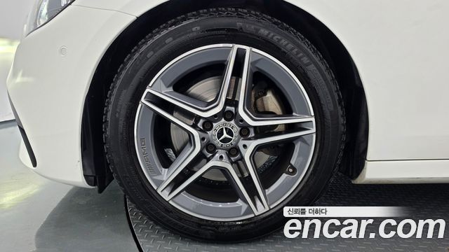 Mercedes-Benz E-Class (W213) E250 AMG Line 2023 — фото 5
