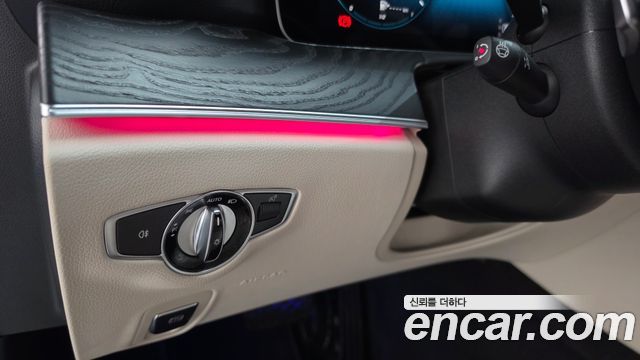 Mercedes-Benz E-Class (W213) E250 AMG Line 2023 — фото 19