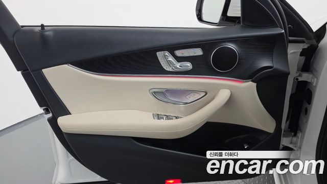 Mercedes-Benz E-Class (W213) E250 AMG Line 2023 — фото 24