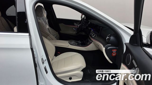 Mercedes-Benz E-Class (W213) E250 AMG Line 2023 — фото 26
