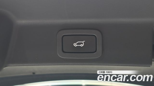 Jaguar F-PACE 20d Prestige 2018 — фото 27