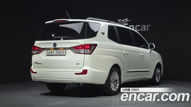 KG Mobility (SsangYong) Korando Turismo 4WD GT 9-seater 2014 — фото 2