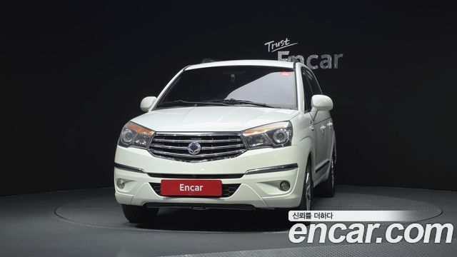 KG Mobility (SsangYong) Korando Turismo 4WD GT 9-seater 2014 — фото 3