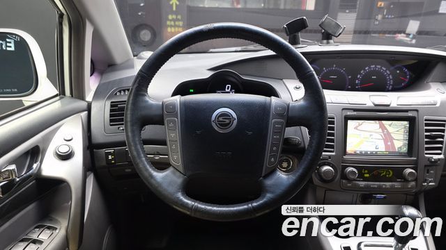 KG Mobility (SsangYong) Korando Turismo 4WD GT 9-seater 2014 — фото 14