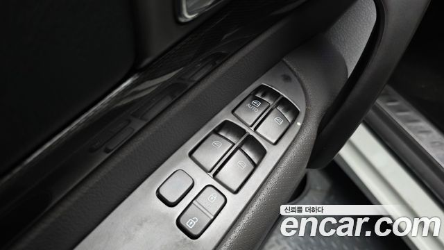 KG Mobility (SsangYong) Korando Turismo 4WD GT 9-seater 2014 — фото 32