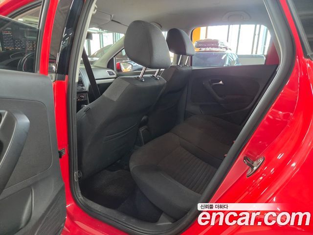 Volkswagen Polo 1.6 TDI R-Line 5th 2014 — фото 9