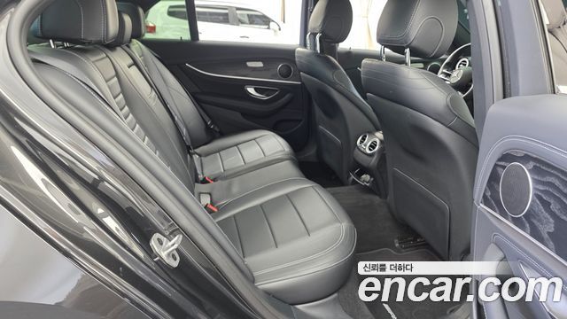 Mercedes-Benz E-Class (W213) E220d 4MATIC AMG Line 2021 — фото 15