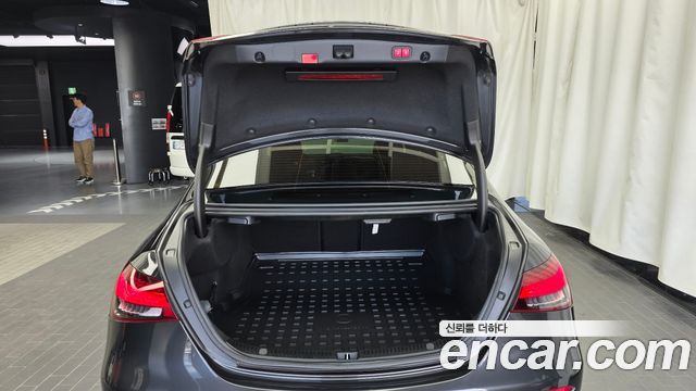 Mercedes-Benz E-Class (W213) E220d 4MATIC AMG Line 2021 — фото 24