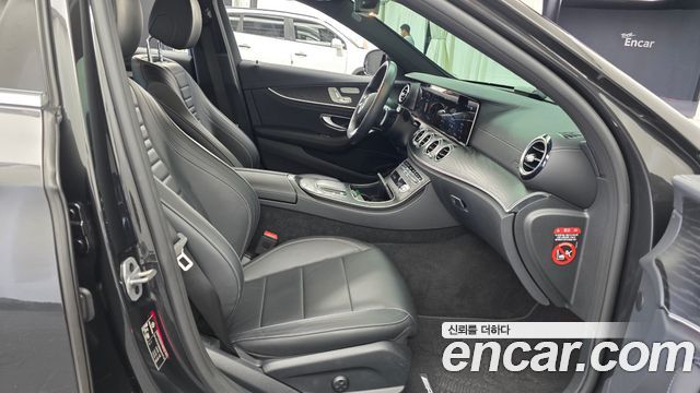 Mercedes-Benz E-Class (W213) E220d 4MATIC AMG Line 2021 — фото 32