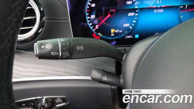 Mercedes-Benz E-Class (W213) E220d 4MATIC AMG Line 2021 — фото 34