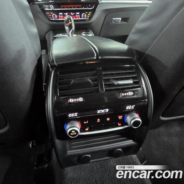 BMW 5 Series (G30) 520d xDrive M Sport Package Plus 2018 — фото 15