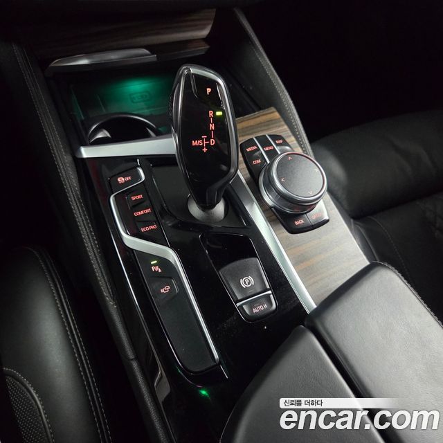 BMW 5 Series (G30) 520d xDrive M Sport Package Plus 2018 — фото 23