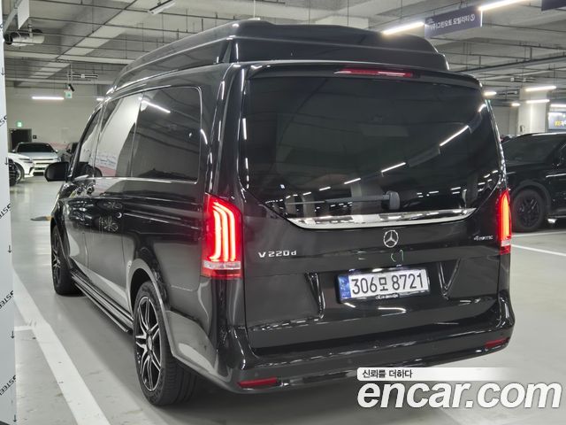 Mercedes-Benz V-Class V220 CDI W447 2023 — фото 4