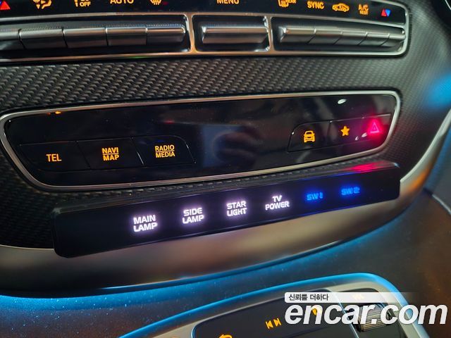 Mercedes-Benz V-Class V220 CDI W447 2023 — фото 16