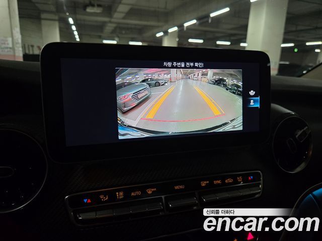 Mercedes-Benz V-Class V220 CDI W447 2023 — фото 17