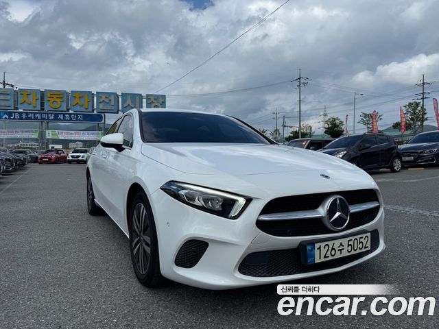 Mercedes-Benz A-Class (W177) A220 Sedan