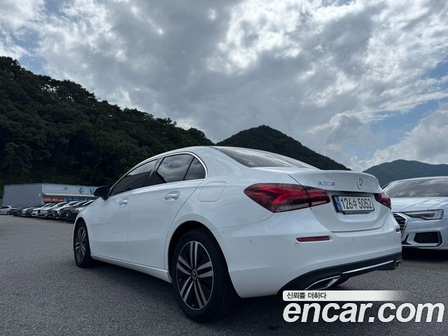 Mercedes-Benz A-Class (W177) A220 Sedan 2021 — фото 5