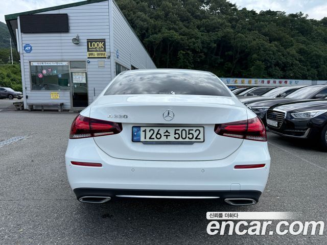 Mercedes-Benz A-Class (W177) A220 Sedan 2021 — фото 6