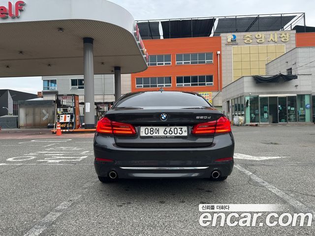 BMW 5 Series (G30) 520d Luxury Special Edition 2018 — фото 4