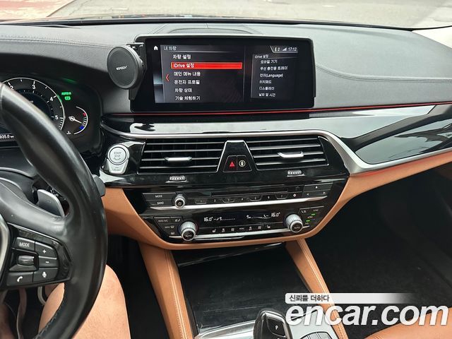 BMW 5 Series (G30) 520d Luxury Special Edition 2018 — фото 6
