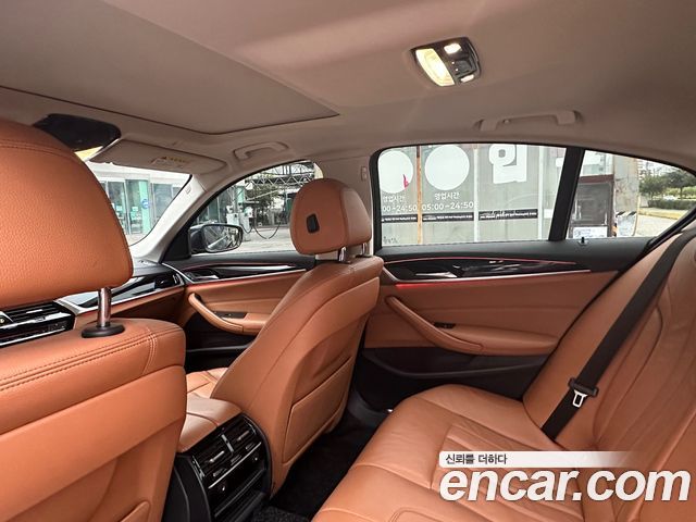 BMW 5 Series (G30) 520d Luxury Special Edition 2018 — фото 10