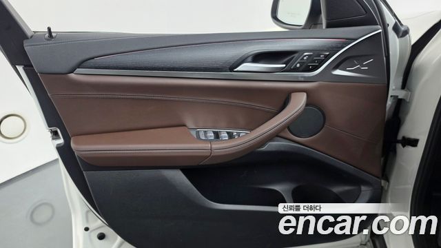 BMW X4 (G02) xDrive20i xLine 2023 — фото 35