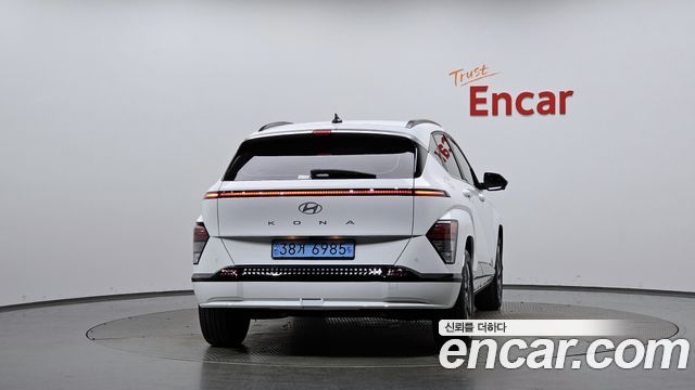 Hyundai Kona Electric (SX2) Long Range Premium 2023 — фото 4