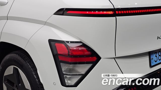 Hyundai Kona Electric (SX2) Long Range Premium 2023 — фото 23
