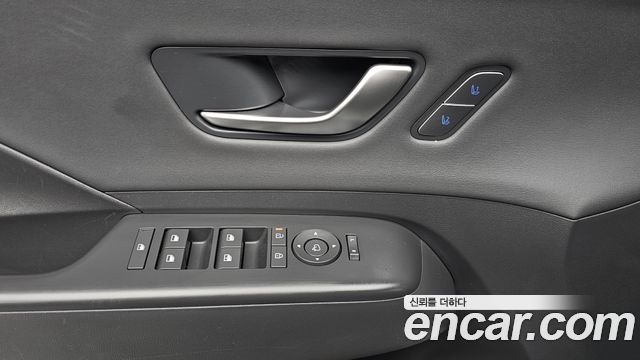 Hyundai Kona Electric (SX2) Long Range Premium 2023 — фото 27
