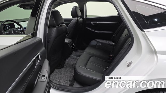 Hyundai Sonata The Edge (DN8) 2.0 Exclusive 2024 — фото 12