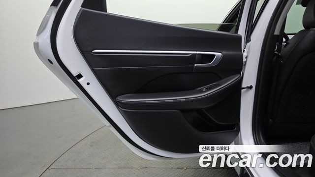 Hyundai Sonata The Edge (DN8) 2.0 Exclusive 2024 — фото 25