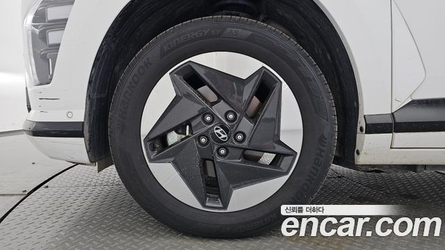 Hyundai Kona Electric (SX2) Long Range Premium 2023 — фото 5