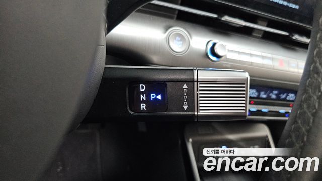 Hyundai Kona Electric (SX2) Long Range Premium 2023 — фото 9