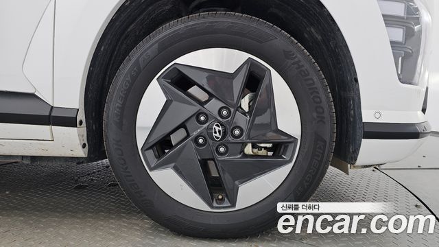 Hyundai Kona Electric (SX2) Long Range Premium 2023 — фото 21