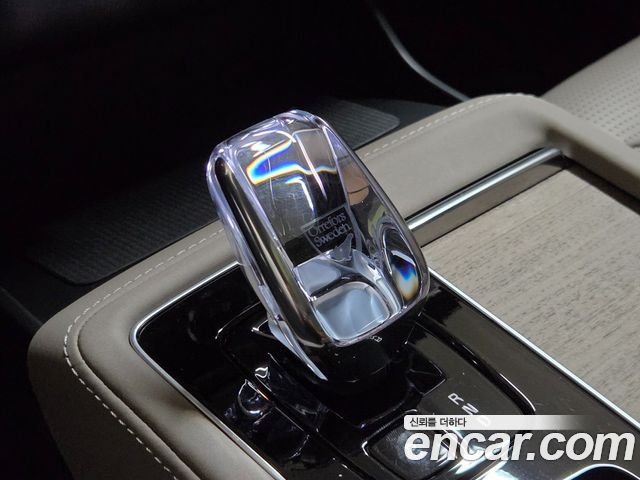Volvo XC90 (II) T8 Ultra Dark Hybrid 2026 — фото 9