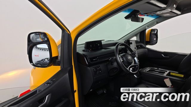 Hyundai Staria L3.5  Kinder Safety Car 15-Seater 2025 — фото 10