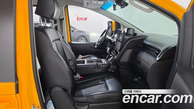 Hyundai Staria L3.5  Kinder Safety Car 15-Seater 2025 — фото 26