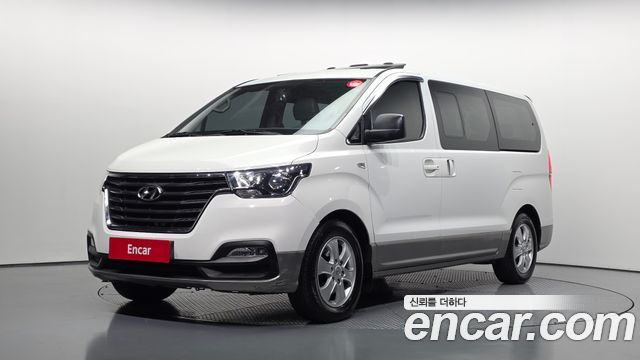 Hyundai Grand Starex Wagon 11-Seater Modern