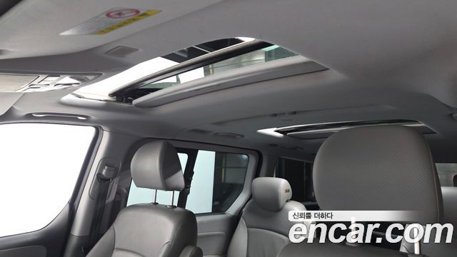 Hyundai Grand Starex Wagon 11-Seater Modern 2019 — фото 19