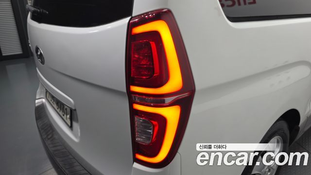 Hyundai Grand Starex Wagon 11-Seater Modern 2019 — фото 23
