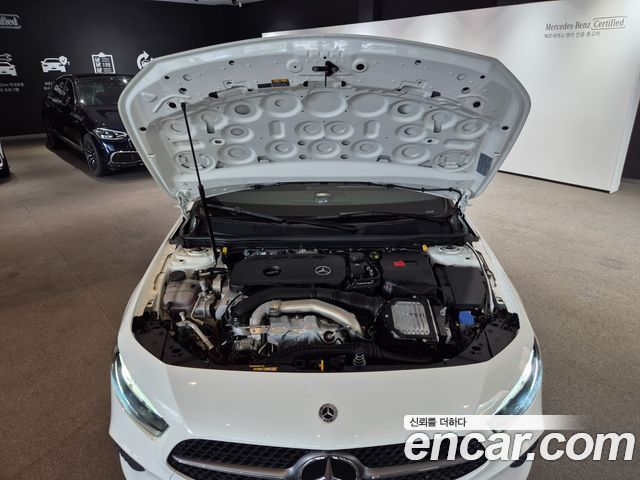 Mercedes-Benz A-Class (W177) A220 Hatchback 2026 — фото 6