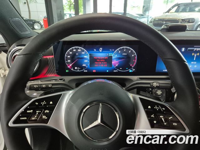 Mercedes-Benz A-Class (W177) A220 Hatchback 2026 — фото 8