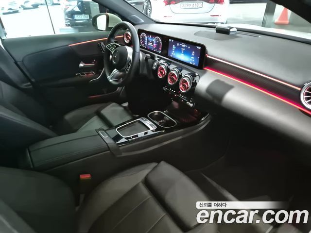 Mercedes-Benz A-Class (W177) A220 Hatchback 2026 — фото 16
