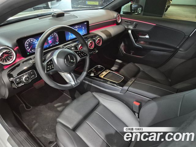 Mercedes-Benz A-Class (W177) A220 Hatchback 2026 — фото 19